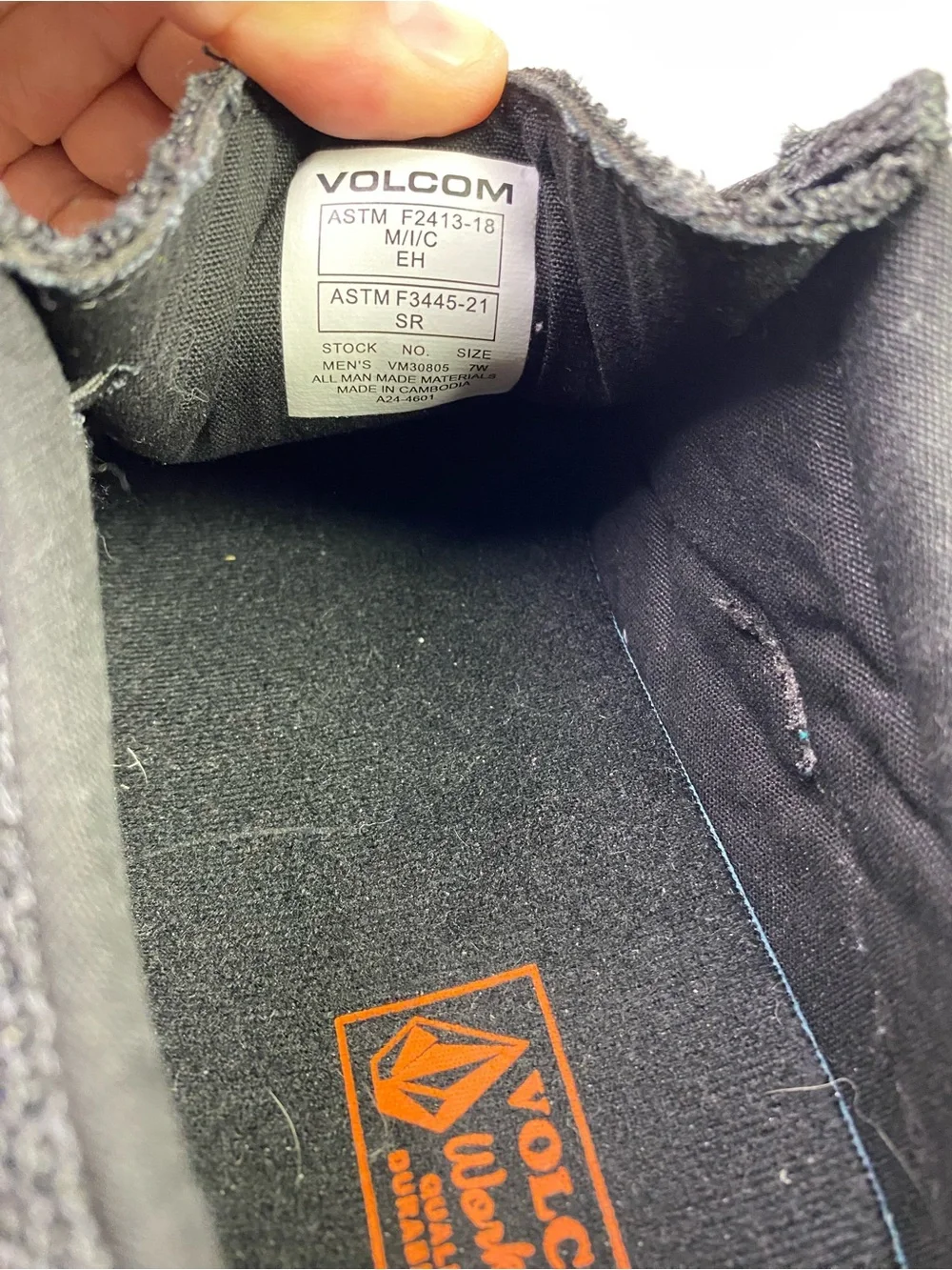 Volcom slip design
